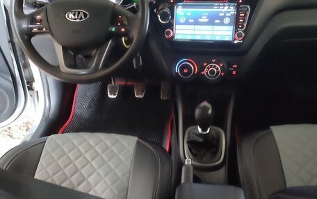 KIA Rio III рестайлинг, 2013 год, 820 000 рублей, 1 фотография