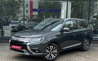 Mitsubishi Outlander III рестайлинг 3, 2019 год, 2 050 000 рублей, 1 фотография