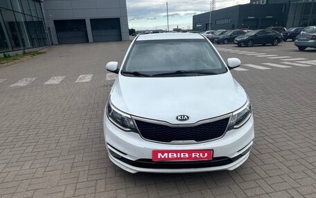 KIA Rio III рестайлинг, 2015 год, 920 000 рублей, 1 фотография