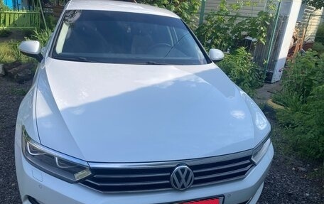Volkswagen Passat B8 рестайлинг, 2018 год, 1 760 000 рублей, 1 фотография