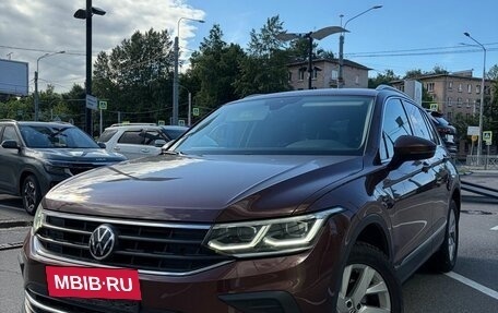Volkswagen Tiguan II, 2021 год, 3 530 000 рублей, 1 фотография