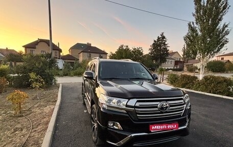Toyota Land Cruiser 200, 2016 год, 7 600 000 рублей, 1 фотография