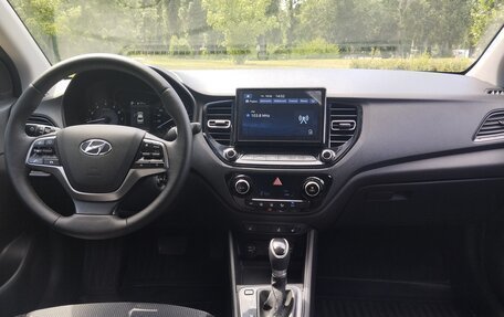 Hyundai Solaris II рестайлинг, 2021 год, 1 720 000 рублей, 12 фотография