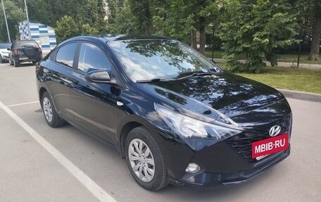 Hyundai Solaris II рестайлинг, 2021 год, 1 720 000 рублей, 7 фотография