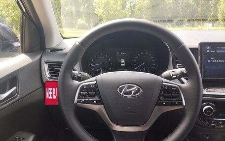 Hyundai Solaris II рестайлинг, 2021 год, 1 720 000 рублей, 10 фотография