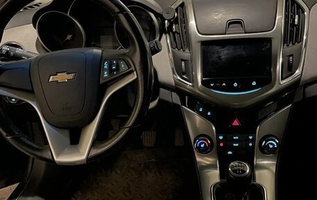 Chevrolet Cruze II, 2014 год, 950 000 рублей, 17 фотография