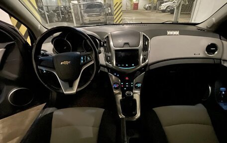 Chevrolet Cruze II, 2014 год, 950 000 рублей, 16 фотография