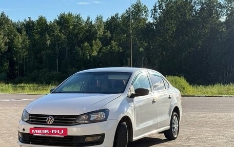 Volkswagen Polo VI (EU Market), 2014 год, 350 000 рублей, 2 фотография