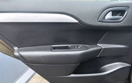 Citroen C4 II рестайлинг, 2015 год, 1 019 000 рублей, 12 фотография