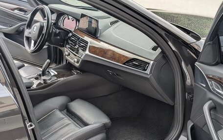 BMW 5 серия, 2018 год, 4 680 000 рублей, 8 фотография