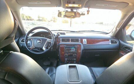 Chevrolet Tahoe III, 2011 год, 2 800 000 рублей, 15 фотография
