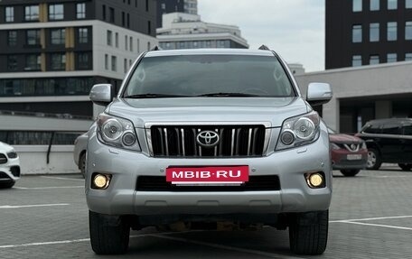 Toyota Land Cruiser Prado 150 рестайлинг 2, 2012 год, 2 899 999 рублей, 4 фотография