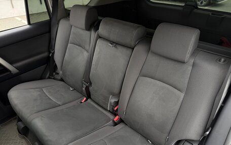 Toyota Land Cruiser Prado 150 рестайлинг 2, 2012 год, 2 899 999 рублей, 37 фотография
