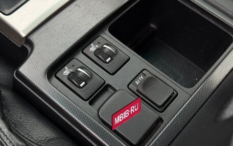 Toyota Land Cruiser Prado 150 рестайлинг 2, 2012 год, 2 899 999 рублей, 33 фотография