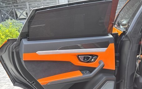 Lamborghini Urus I, 2021 год, 26 000 000 рублей, 40 фотография