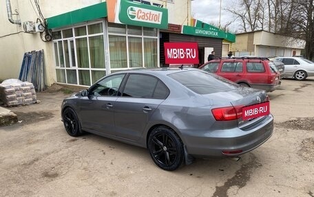 Volkswagen Jetta VI, 2014 год, 1 080 000 рублей, 2 фотография