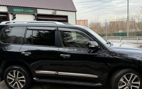 Toyota Land Cruiser 200, 2015 год, 4 255 000 рублей, 2 фотография