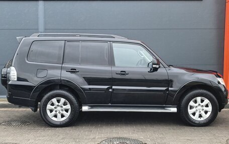 Mitsubishi Pajero IV, 2011 год, 2 249 000 рублей, 3 фотография