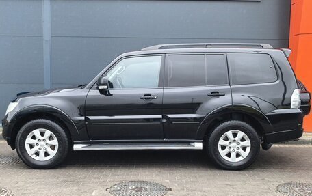 Mitsubishi Pajero IV, 2011 год, 2 249 000 рублей, 2 фотография
