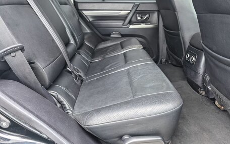 Mitsubishi Pajero IV, 2011 год, 2 249 000 рублей, 16 фотография
