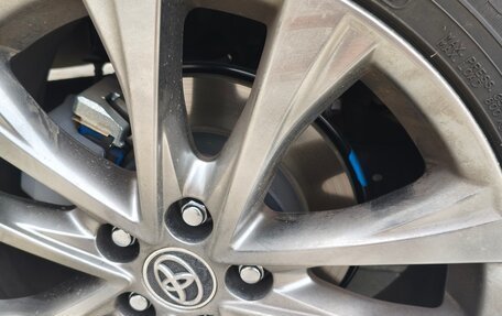 Toyota RAV4, 2019 год, 3 750 000 рублей, 22 фотография