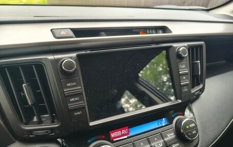 Toyota RAV4, 2019 год, 3 750 000 рублей, 17 фотография