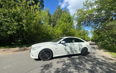 Mercedes-Benz E-Класс, 2011 год, 1 350 000 рублей, 3 фотография