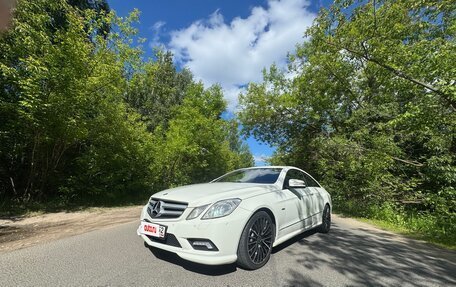 Mercedes-Benz E-Класс, 2011 год, 1 350 000 рублей, 4 фотография