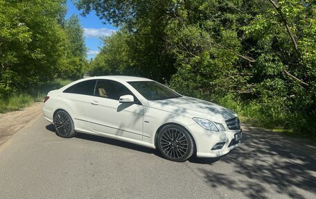 Mercedes-Benz E-Класс, 2011 год, 1 350 000 рублей, 6 фотография