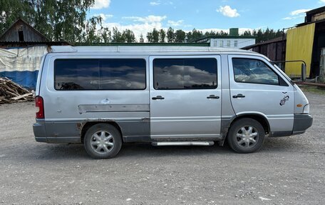 SsangYong Istana, 2003 год, 220 000 рублей, 6 фотография