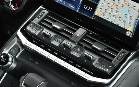 Toyota Land Cruiser, 2023 год, 10 350 000 рублей, 23 фотография