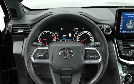 Toyota Land Cruiser, 2023 год, 10 350 000 рублей, 13 фотография