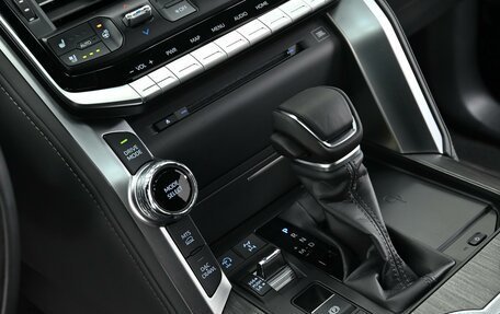 Toyota Land Cruiser, 2023 год, 10 350 000 рублей, 16 фотография
