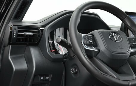 Toyota Land Cruiser, 2023 год, 10 350 000 рублей, 19 фотография