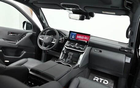 Toyota Land Cruiser, 2023 год, 10 350 000 рублей, 21 фотография