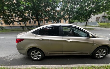 Hyundai Solaris II рестайлинг, 2013 год, 649 000 рублей, 2 фотография