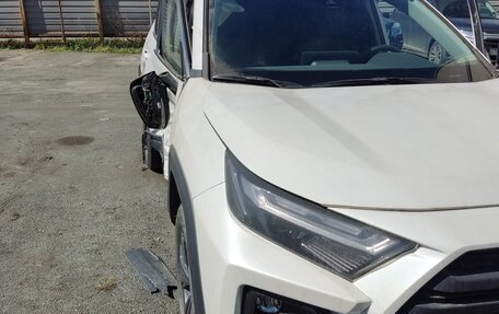 Toyota RAV4, 2025 год, 3 300 000 рублей, 2 фотография