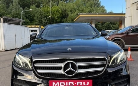 Mercedes-Benz E-Класс, 2019 год, 2 500 000 рублей, 2 фотография