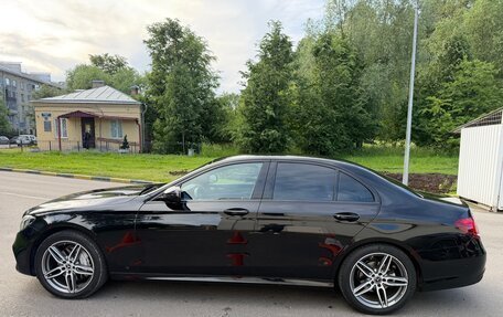 Mercedes-Benz E-Класс, 2019 год, 2 500 000 рублей, 8 фотография