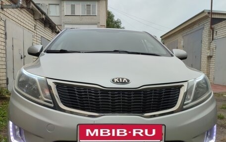 KIA Rio III рестайлинг, 2013 год, 820 000 рублей, 10 фотография