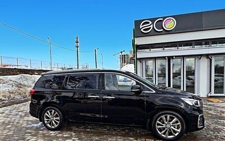 KIA Carnival III, 2019 год, 2 880 000 рублей, 3 фотография