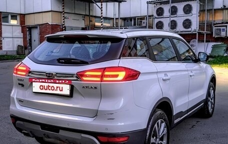 Geely Atlas I, 2021 год, 1 900 000 рублей, 5 фотография