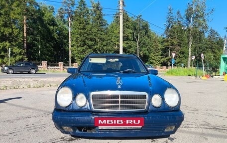 Mercedes-Benz E-Класс, 1996 год, 400 000 рублей, 5 фотография