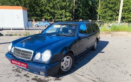 Mercedes-Benz E-Класс, 1996 год, 400 000 рублей, 2 фотография