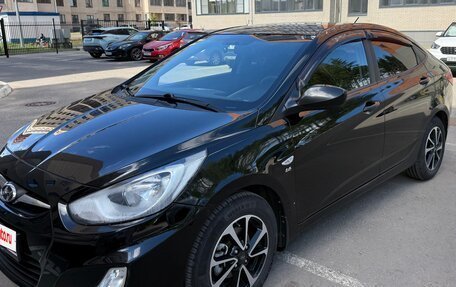 Hyundai Solaris II рестайлинг, 2013 год, 750 000 рублей, 2 фотография