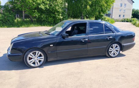 Mercedes-Benz E-Класс, 1998 год, 460 000 рублей, 4 фотография