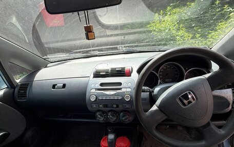 Honda Fit III, 2003 год, 199 999 рублей, 10 фотография