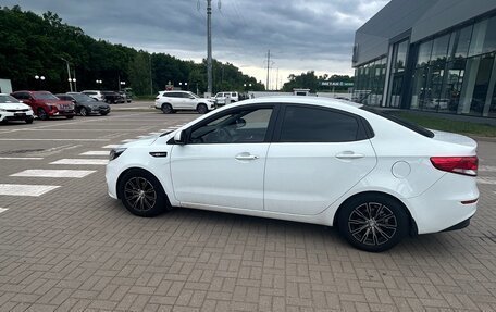 KIA Rio III рестайлинг, 2015 год, 920 000 рублей, 4 фотография