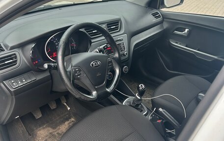 KIA Rio III рестайлинг, 2015 год, 920 000 рублей, 5 фотография