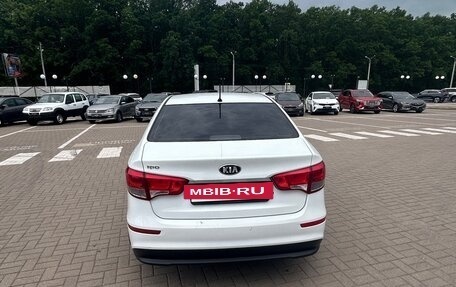 KIA Rio III рестайлинг, 2015 год, 920 000 рублей, 3 фотография